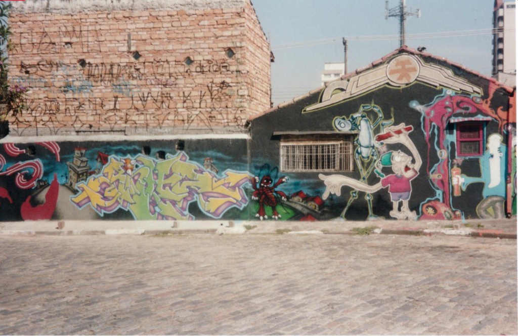 Batman Alley en la década de 2000