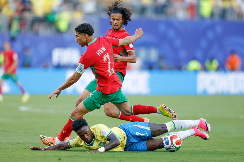 Seleção Brasileira em campo contra Marrocos