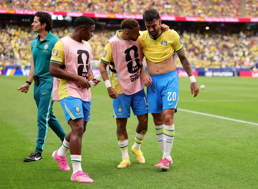 Carlo Ancelotti leads Brazil before the match against Norway at the 2026 World Cup.
