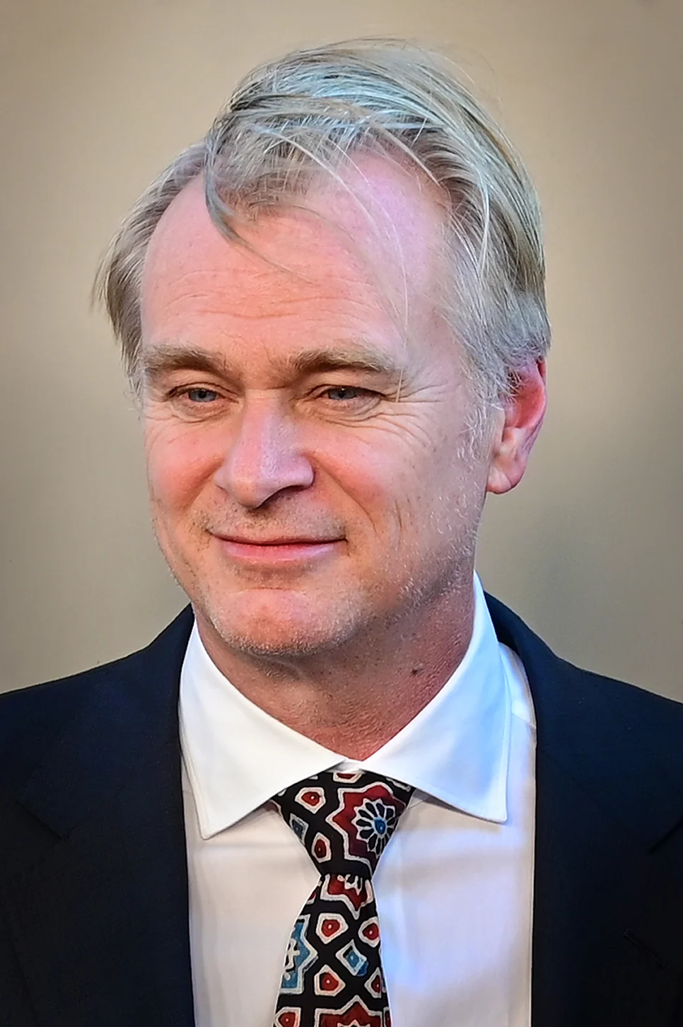 Christopher Nolan, diretor de A Odisseia, em retrato recente.