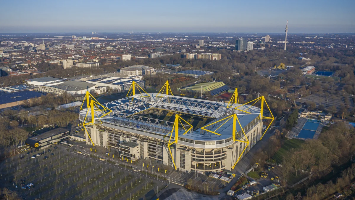 Vista aérea del Signal Iduna Park y del área urbana de Dortmund