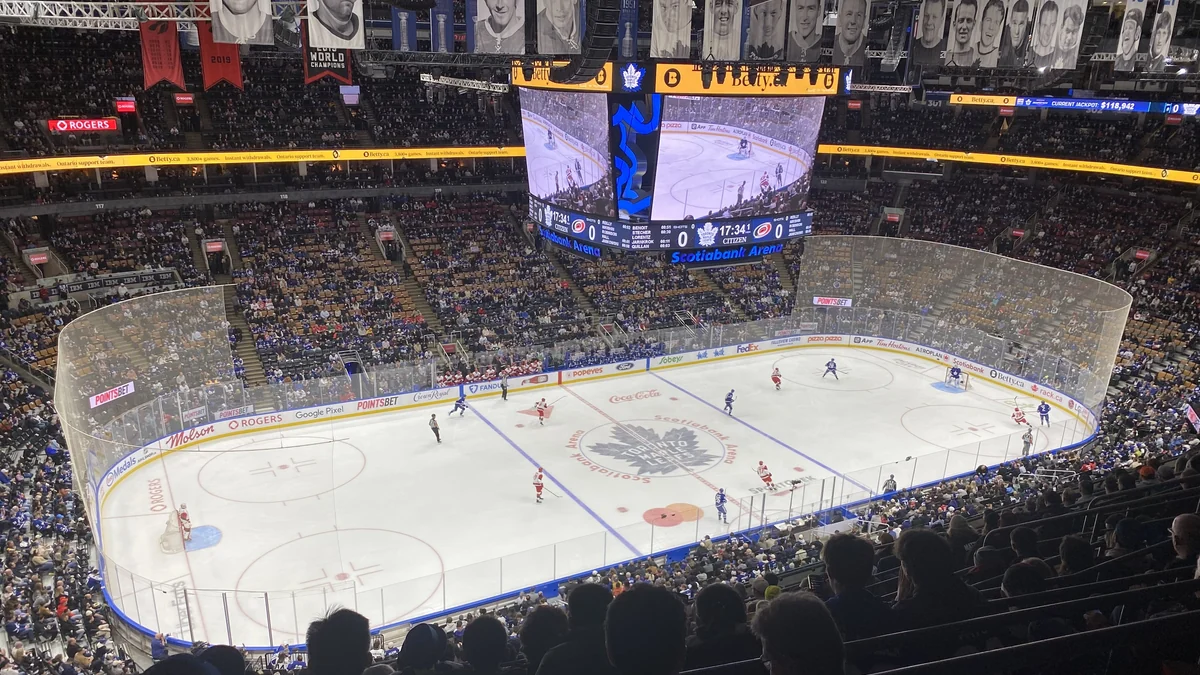 Vista general de un partido de los Toronto Maple Leafs en la pista del Scotiabank Arena