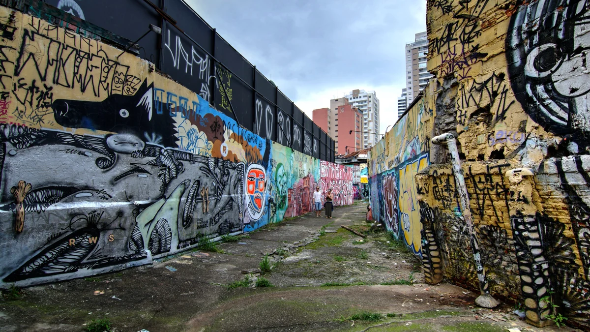 Street art in Vila Madalena, São Paulo, connecting cinema, city and cultural memory.
